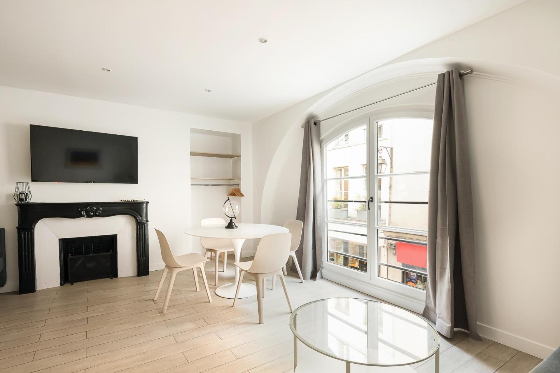 Central Apartment In The Heart Of The Marais With Air Conditioning Paris Dış mekan fotoğraf